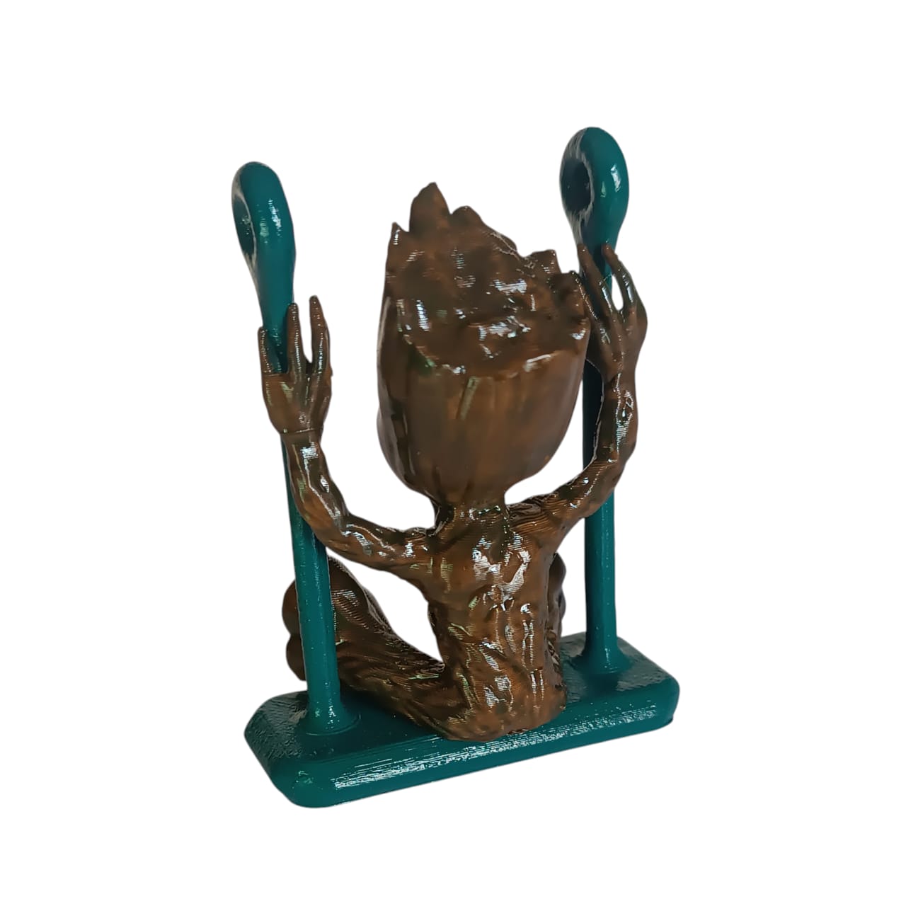 FIGURA DE GROOT BEBÉ EN COLUMPIO