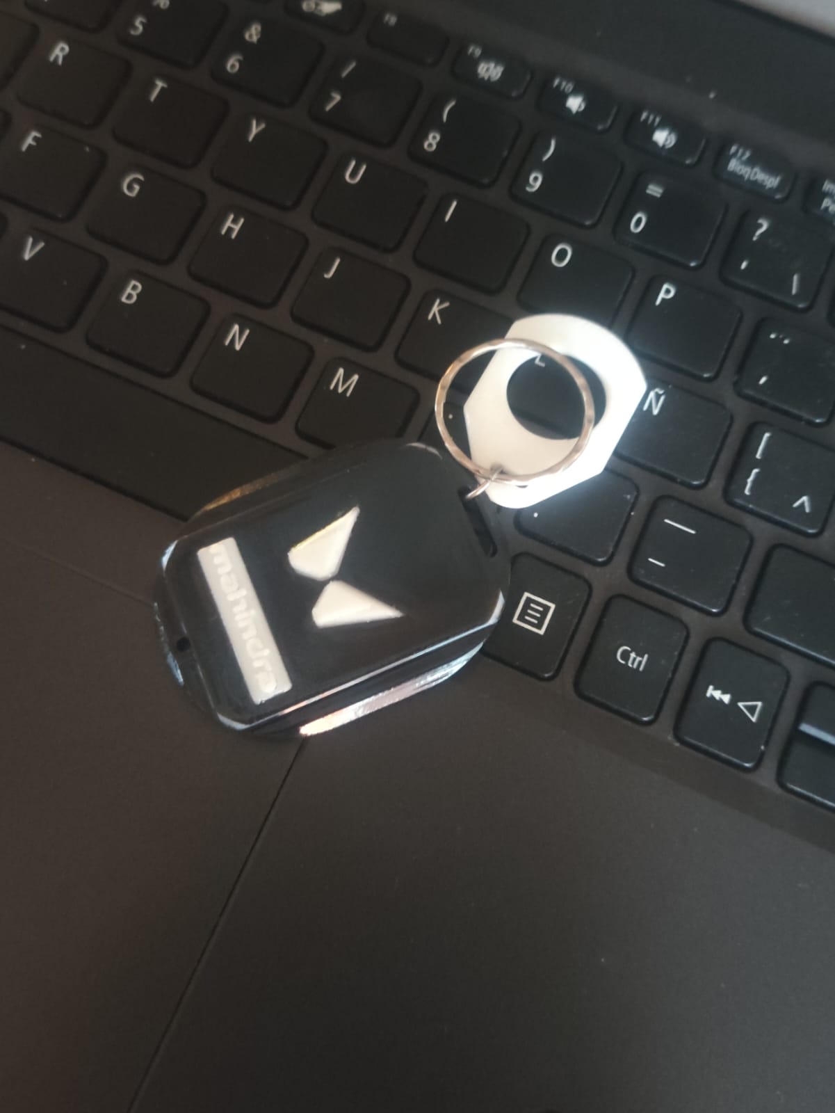 Llavero New Mahindra